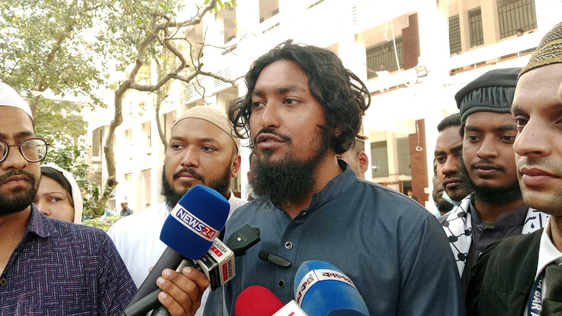 মামলার বাদী সাজ্জাদ হোসেন। ছবি : সকাল সন্ধ্যা