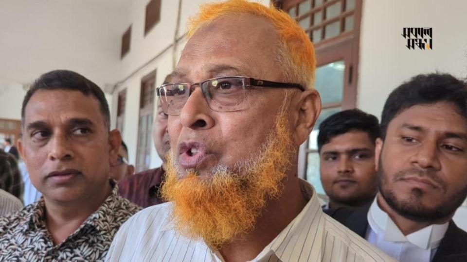 আবরার ফাহাদের বাবা বরকত উল্লাহ রায়ের সময় উপস্থিত ছিলেন হাই কোর্টে, জানিয়েছিলেন প্রতিক্রিয়া।