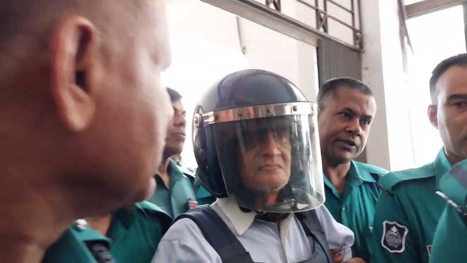 আদালতে কামাল আহমেদ মজুমদার