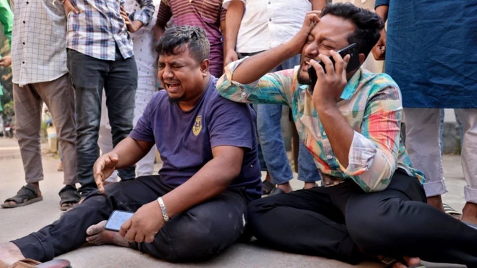 শুক্রবার সকালে ভূমিকম্পের পরই হাসপাতাল ও পুলিশ সূত্রে হতাহতের খবর আসতে শুরু করে